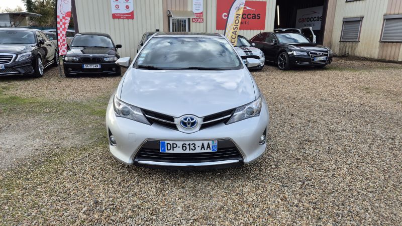 TOYOTA AURIS 2015