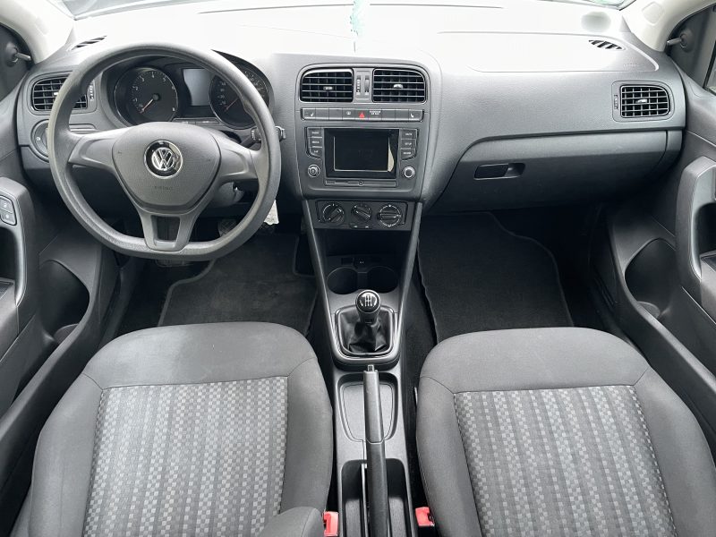 VOLKSWAGEN POLO BLANC 2014