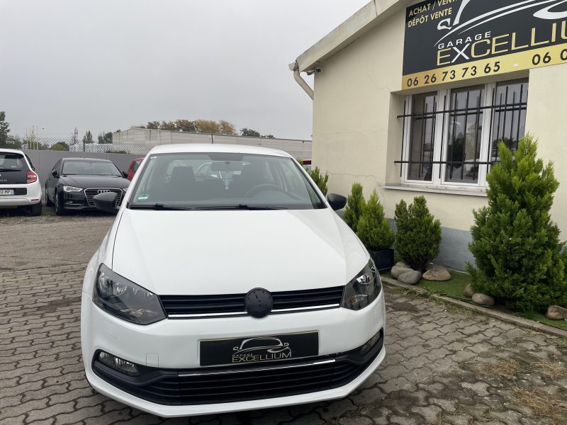 VOLKSWAGEN POLO BLANC 2014