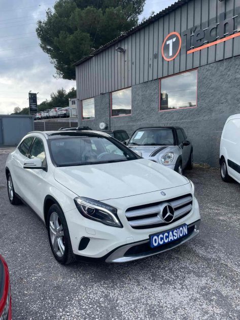 MERCEDES BENZ  2.0 GLA 250 211Cv