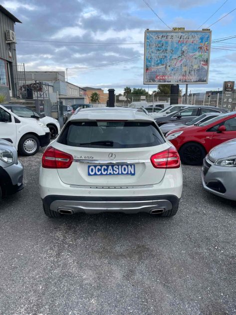 MERCEDES BENZ  2.0 GLA 250 211Cv