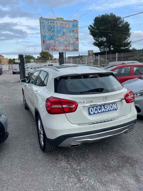 MERCEDES BENZ  2.0 GLA 250 211Cv