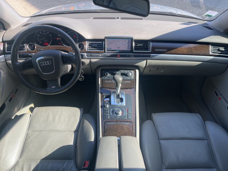 AUDI S8 2007