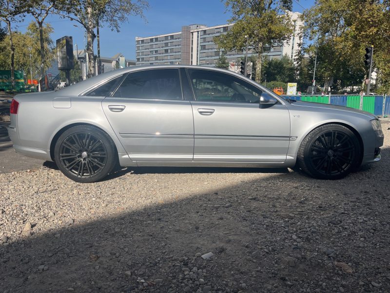 AUDI S8 2007