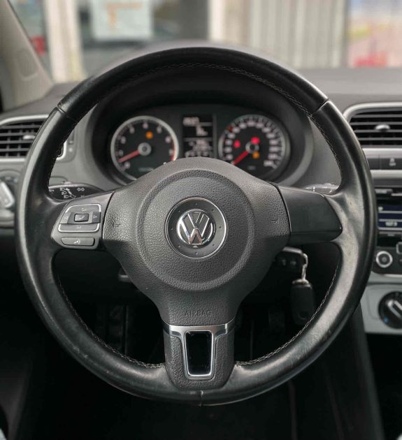 VOLKSWAGEN POLO 2013