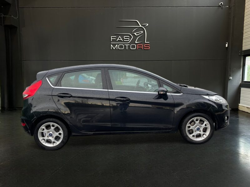 FORD FIESTA V TITANIUM 96 CV