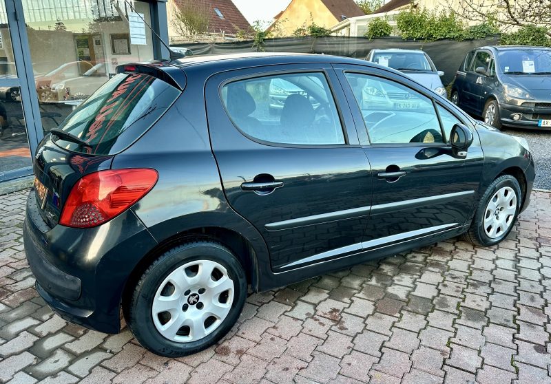 PEUGEOT 207 1.4L HDI 70 *TRENDY* / REVISEE&GARANTIE 