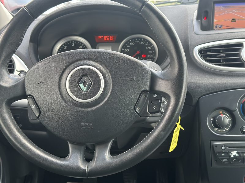 RENAULT CLIO III  2010