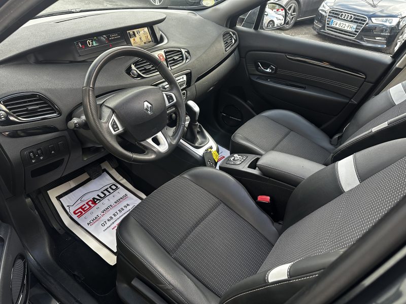 RENAULT SCENIC III 2011