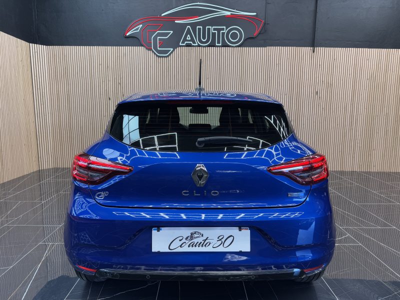 RENAULT CLIO 2021