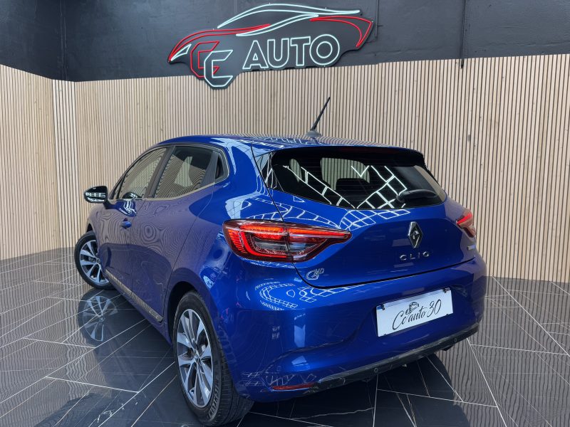 RENAULT CLIO 2021