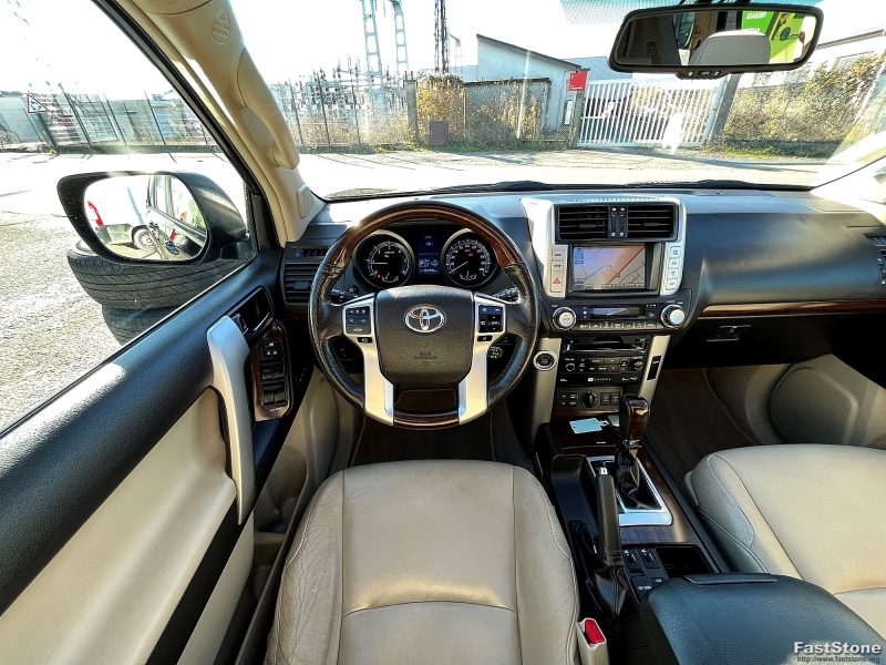 TOYOTA LAND CRUISER 150 2009