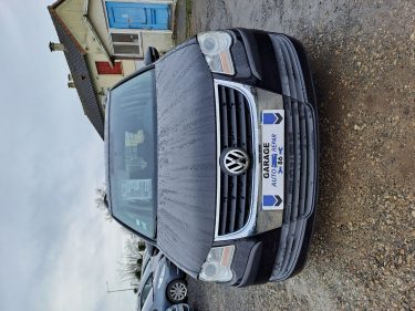 VOLKSWAGEN TOURAN 2009