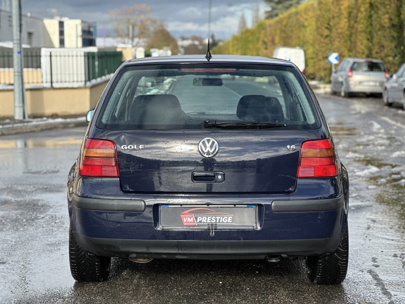 VOLKSWAGEN GOLF 2000