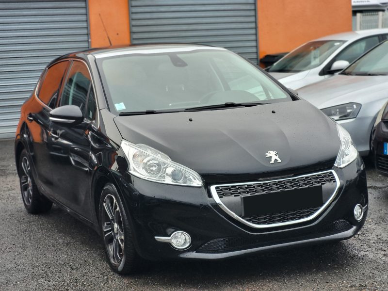 PEUGEOT 208 2013