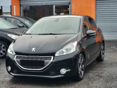 PEUGEOT 208 2013