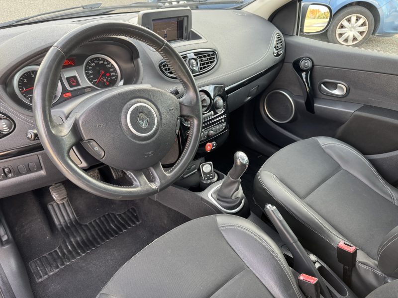 RENAULT CLIO dCi 90 Garmina Tomtom