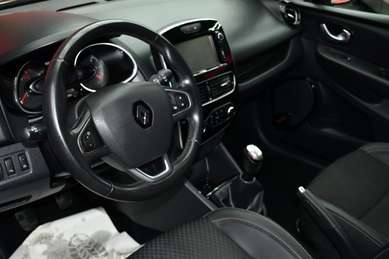 RENAULT CLIO 2017