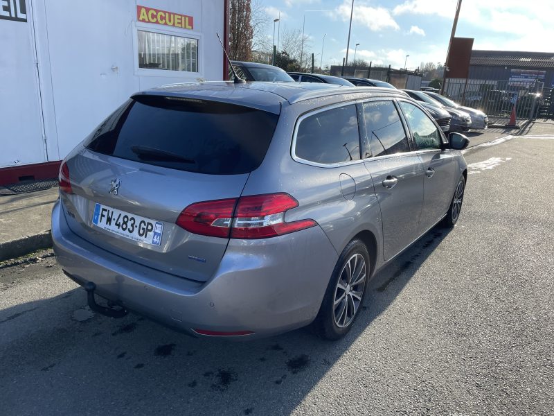 PEUGEOT 308 2015