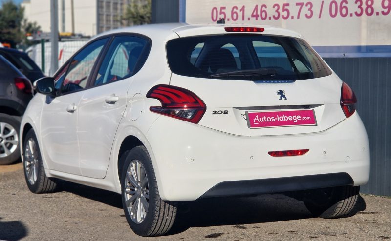 PEUGEOT 208 2020