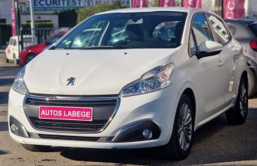 PEUGEOT 208 2020