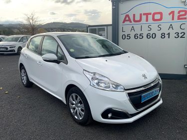 PEUGEOT 208 2018