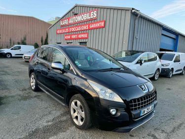 PEUGEOT 3008 1.6 HDi 110 PREMIUM