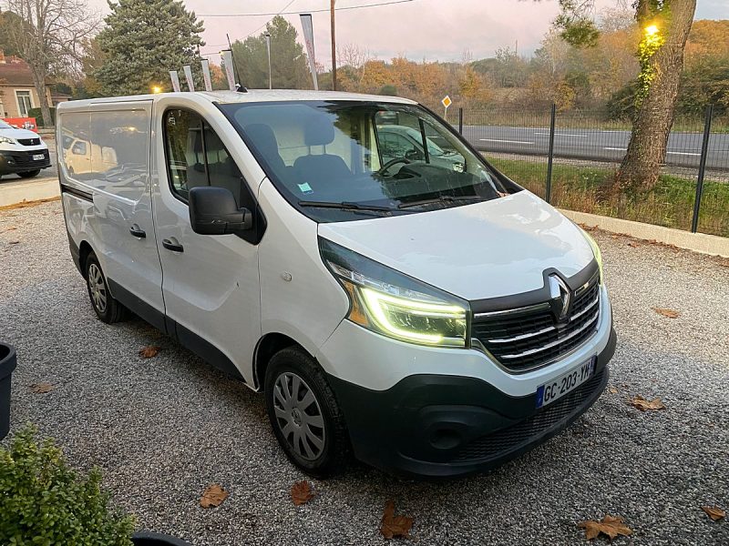 RENAULT TRAFIC 2021