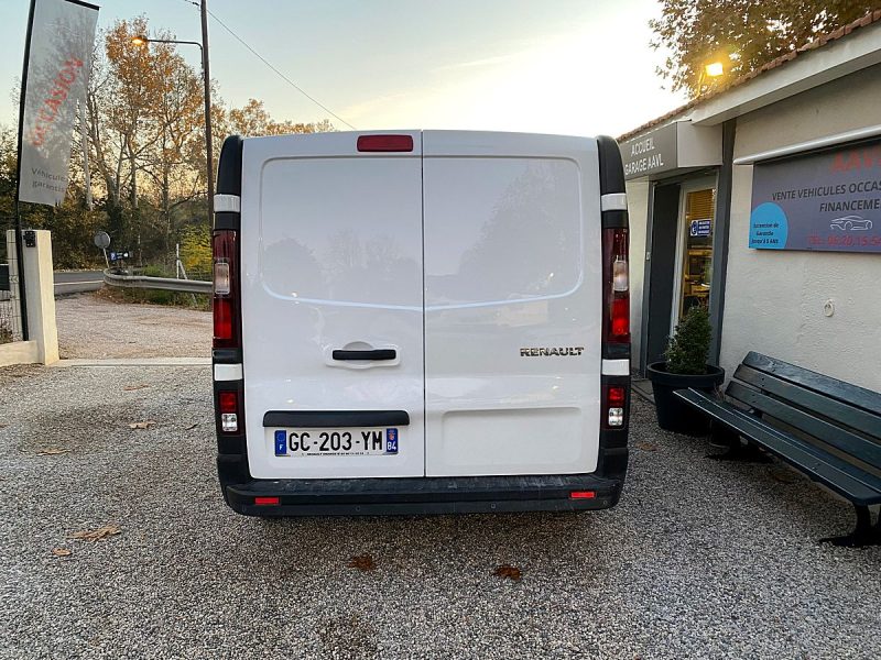 RENAULT TRAFIC 2021