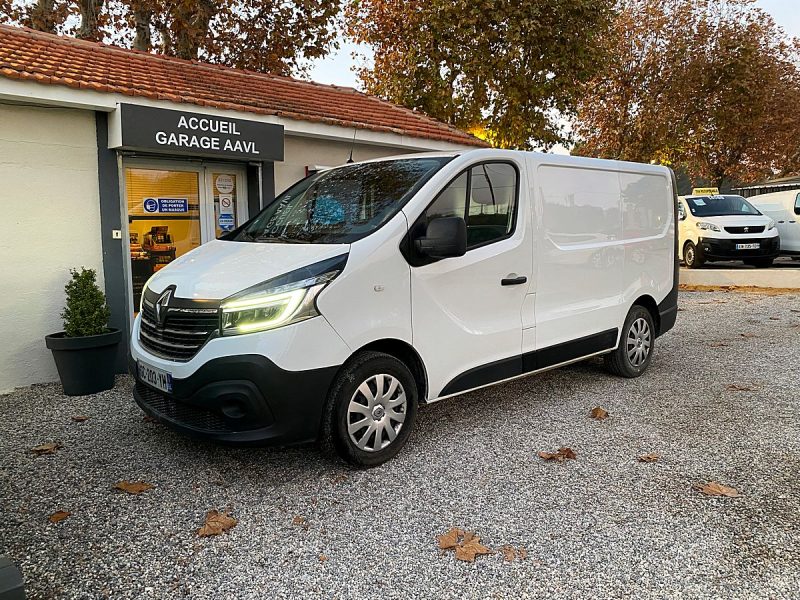 RENAULT TRAFIC 2021