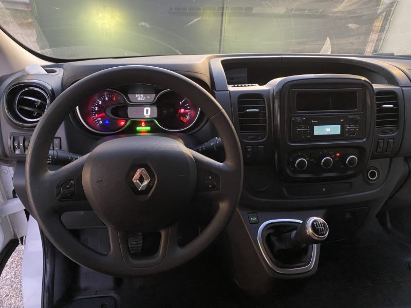 RENAULT TRAFIC 2021