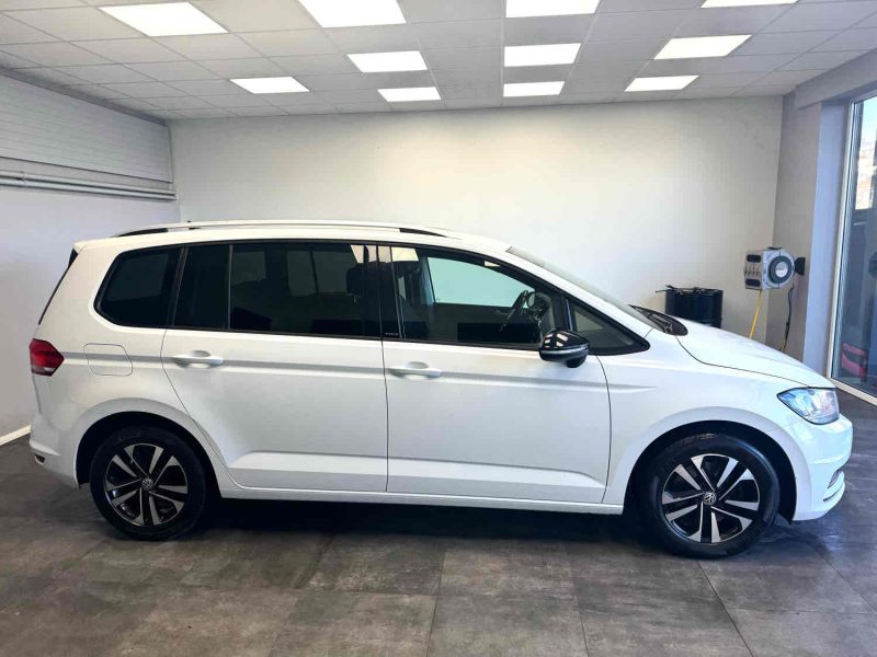 VOLKSWAGEN TOURAN 2020