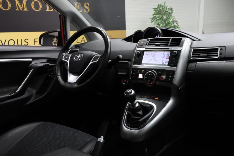 TOYOTA VERSO 2015