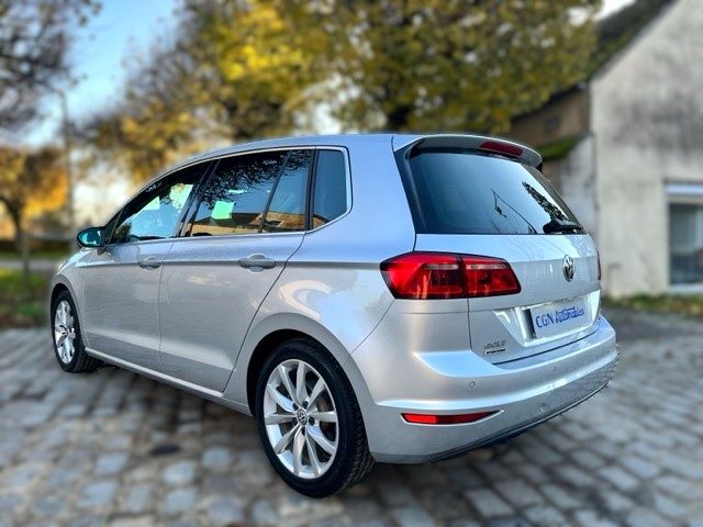 VOLKSWAGEN GOLF SPORTSVAN 2015