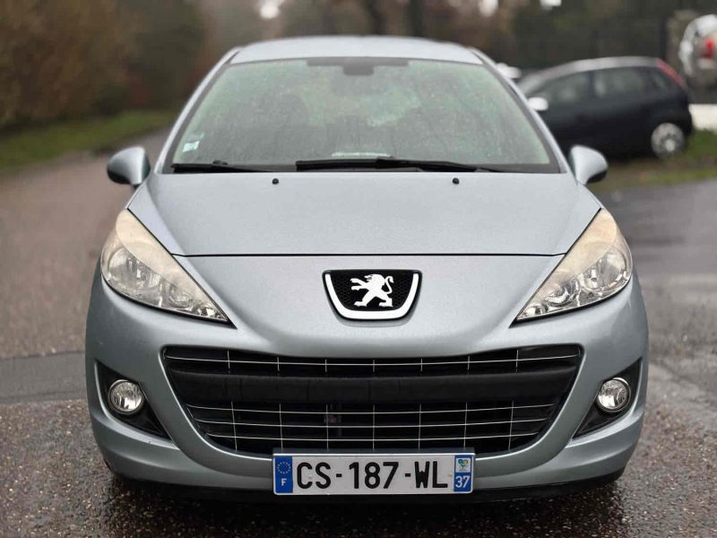 PEUGEOT 207 2013