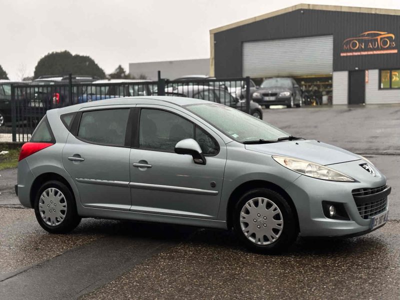 PEUGEOT 207 2013