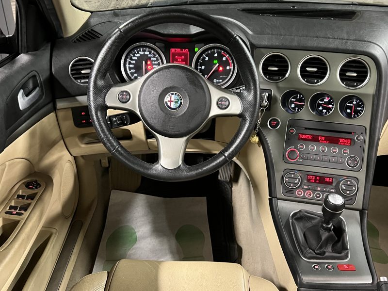 ALFA ROMEO 159 1.9 JTDM 120 Cv INTERIEUR CUIR BLUETOOTH REGULATEUR / 93 550 Kms - GARANTIE 1 AN