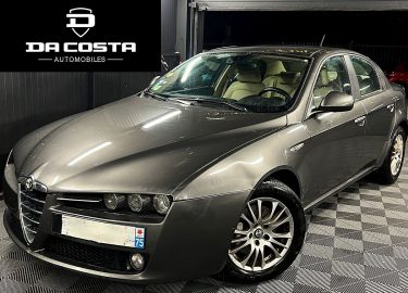 ALFA ROMEO 159 1.9 JTDM 120 Cv INTERIEUR CUIR BLUETOOTH REGULATEUR / 93 550 Kms - GARANTIE 1 AN