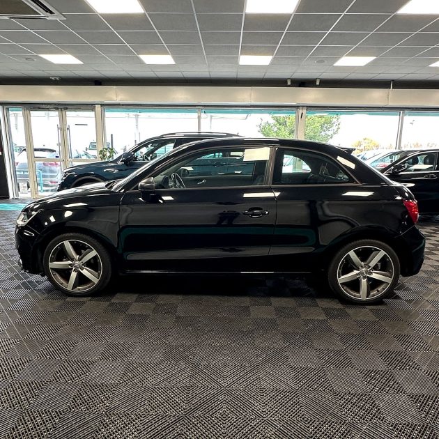 AUDI A1 1.4 TDI 90 cv Garantie 12 mois