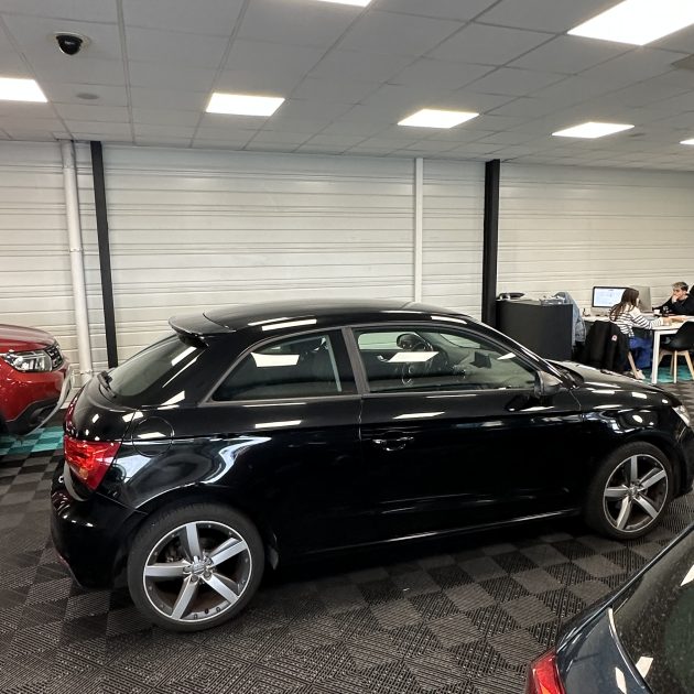 AUDI A1 1.4 TDI 90 cv Garantie 12 mois