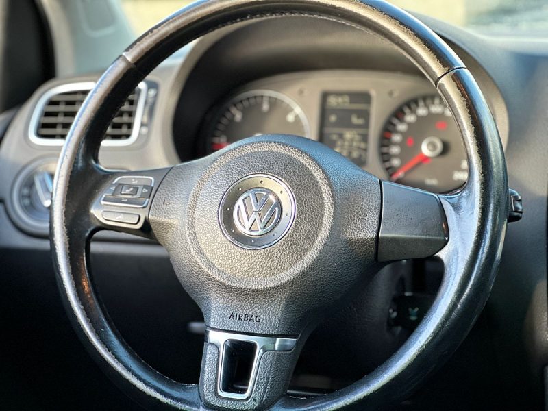 VOLKSWAGEN POLO 2010