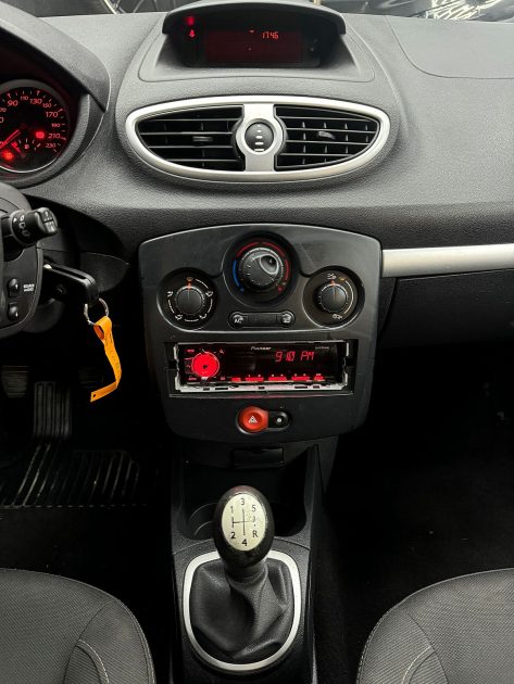 RENAULT CLIO 2010