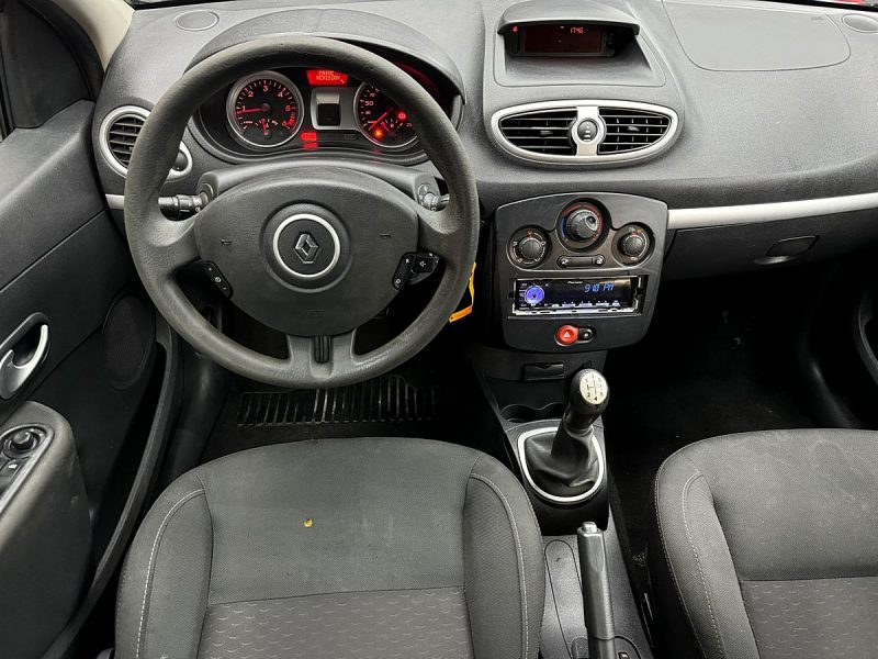 RENAULT CLIO 2010