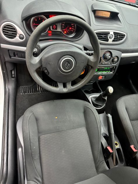 RENAULT CLIO 2010