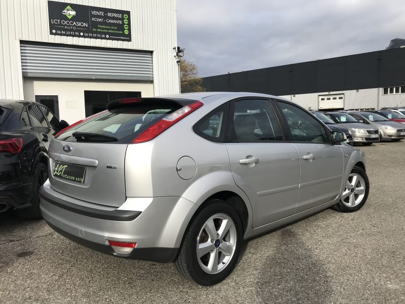 FORD FOCUS 1.8 TDCI 115 cv TITANIUM - 5 PORTES - GARANTIE 6 MOIS