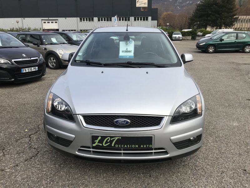 FORD FOCUS 1.8 TDCI 115 cv TITANIUM - 5 PORTES - GARANTIE 6 MOIS