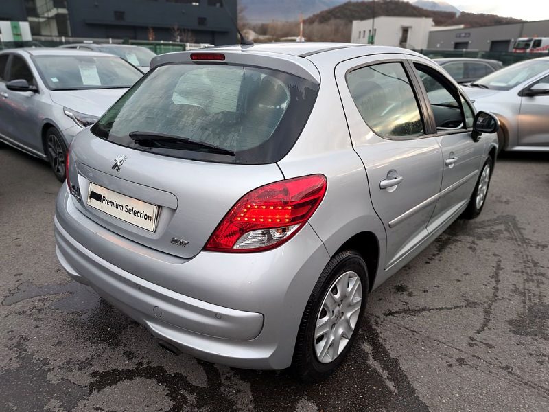 PEUGEOT 207 2009