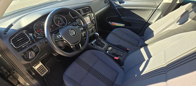 VOLKSWAGEN GOLF 2016