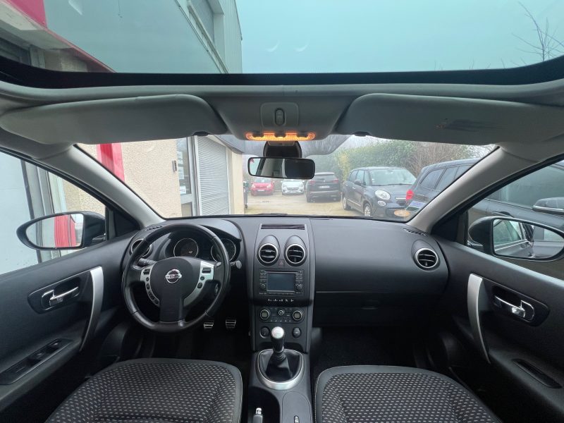 NISSAN QASHQAI 2010