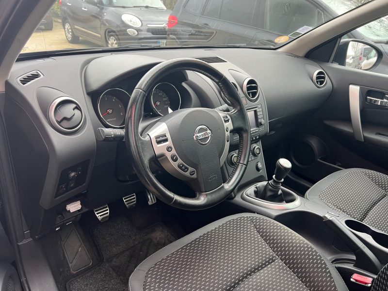 NISSAN QASHQAI 2010